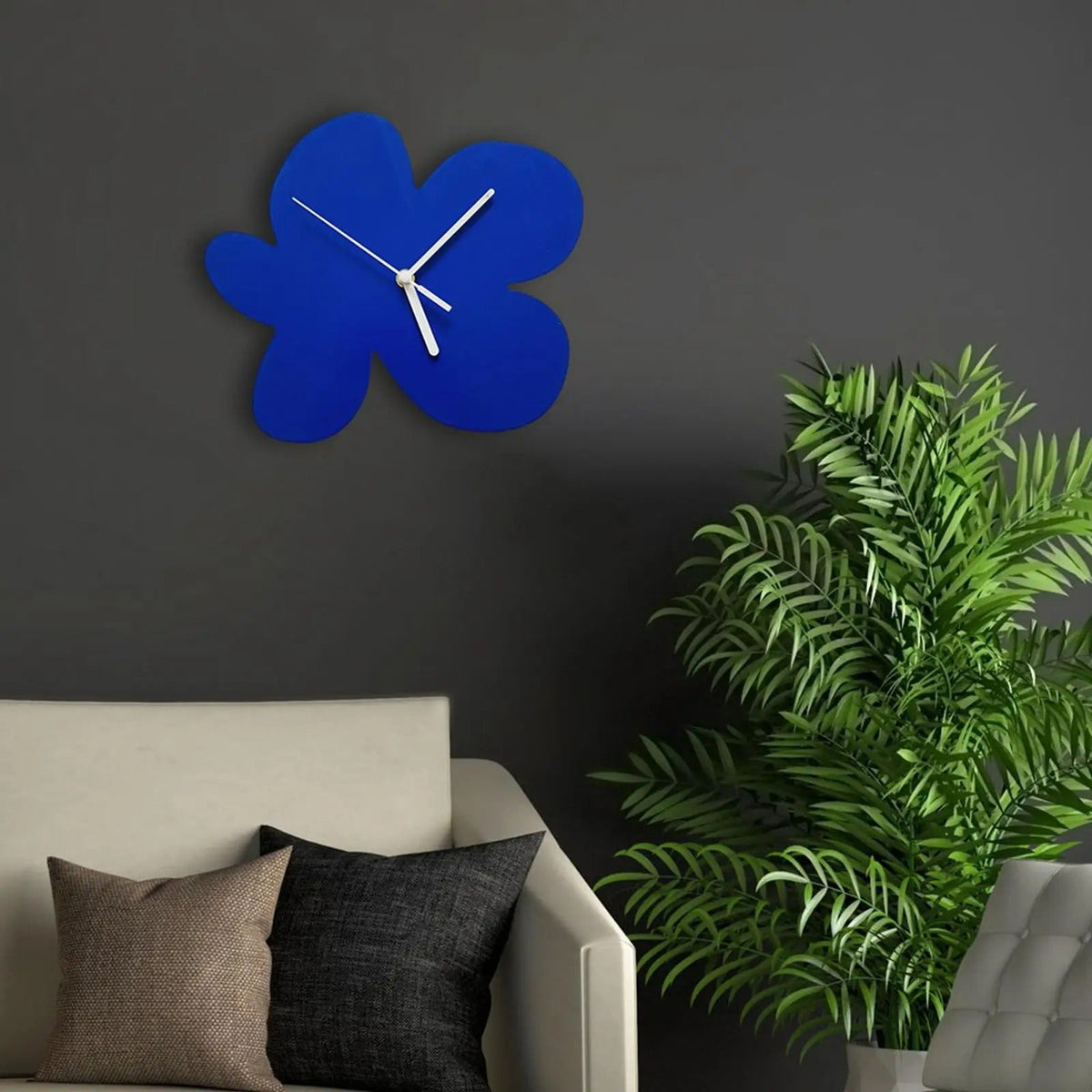 Blue organic-shape wall clock | Bloba