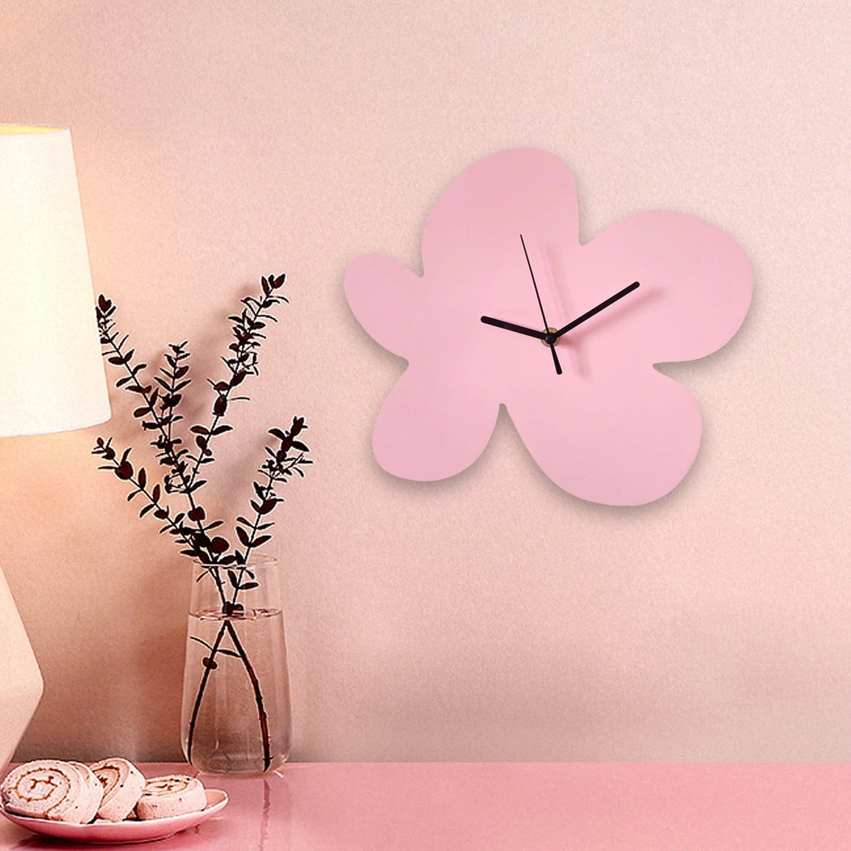 Blue organic-shape wall clock | Bloba