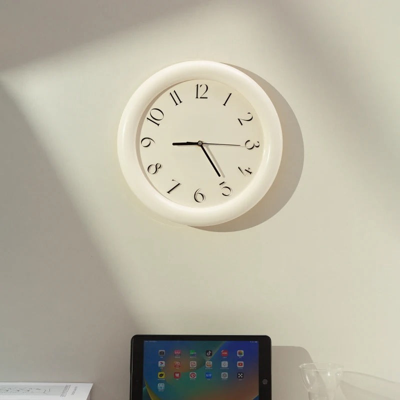 Modern Round Wall Clock | Sevo