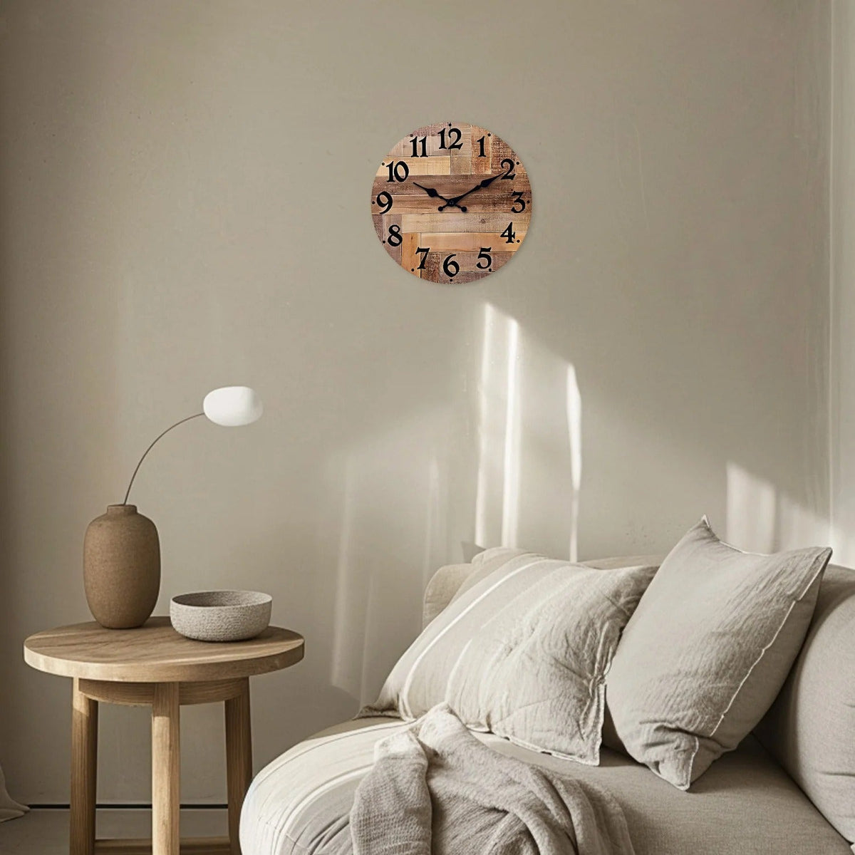 Round pallet wood wall clock | Palvo