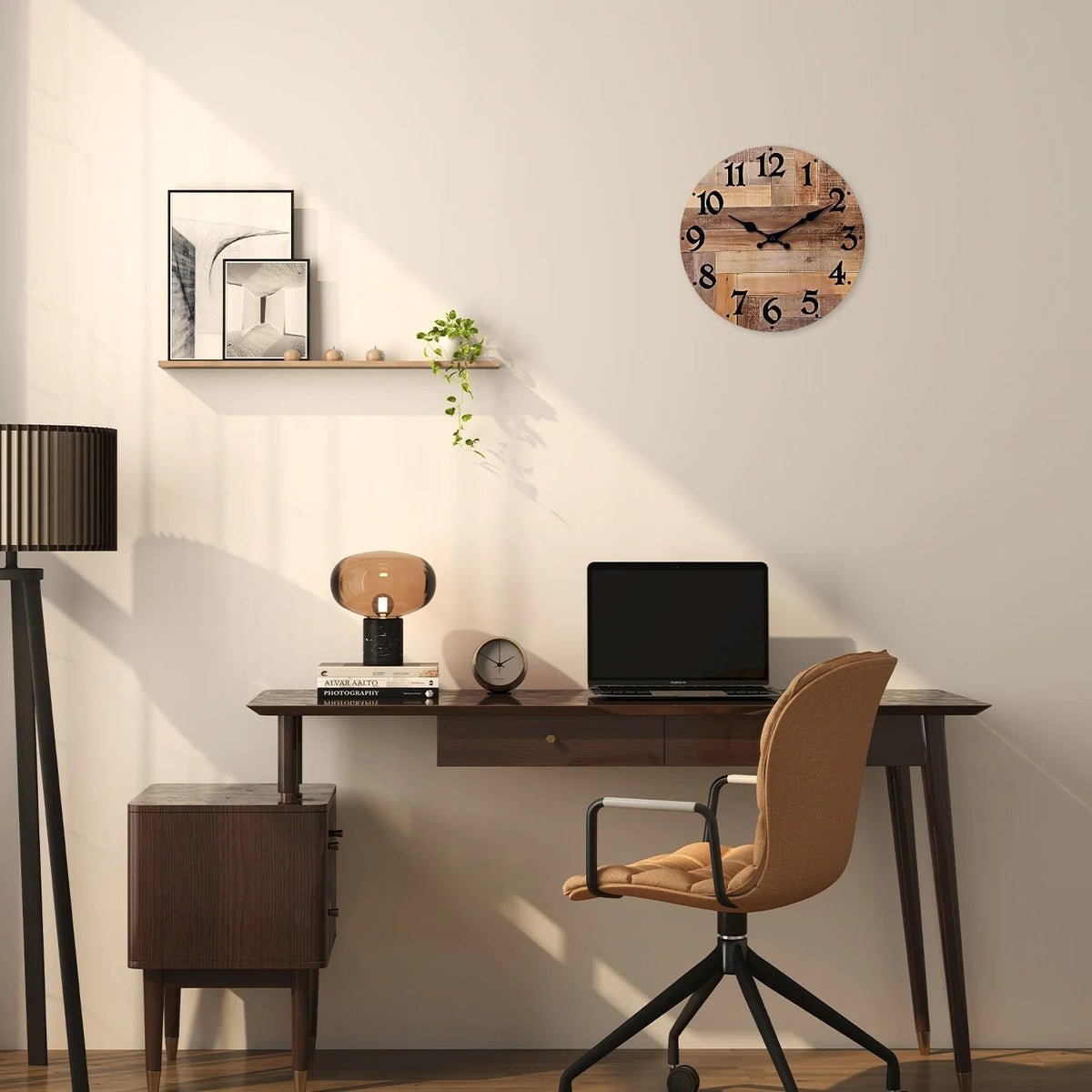 Round pallet wood wall clock | Palvo